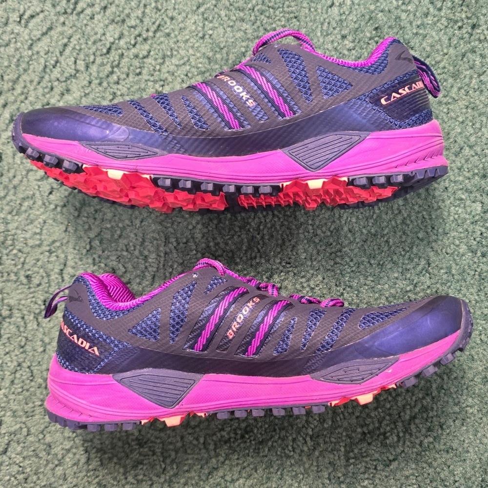 Brooks Cascadia 10 Women Sz 8.5 Trail Running Shoes Purple Navy Pink 1201811B - Picture 7 of 9